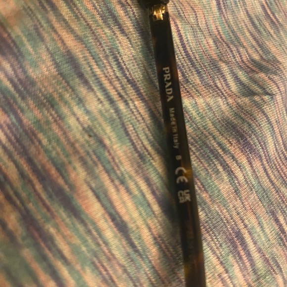 Women’s Prada sunglasses made in Italy😎 - Picture 7 of 8